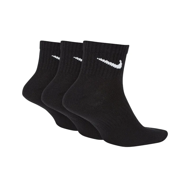 NIKE Everyday Lightweight 3-Pack Ankle Socks (Black)